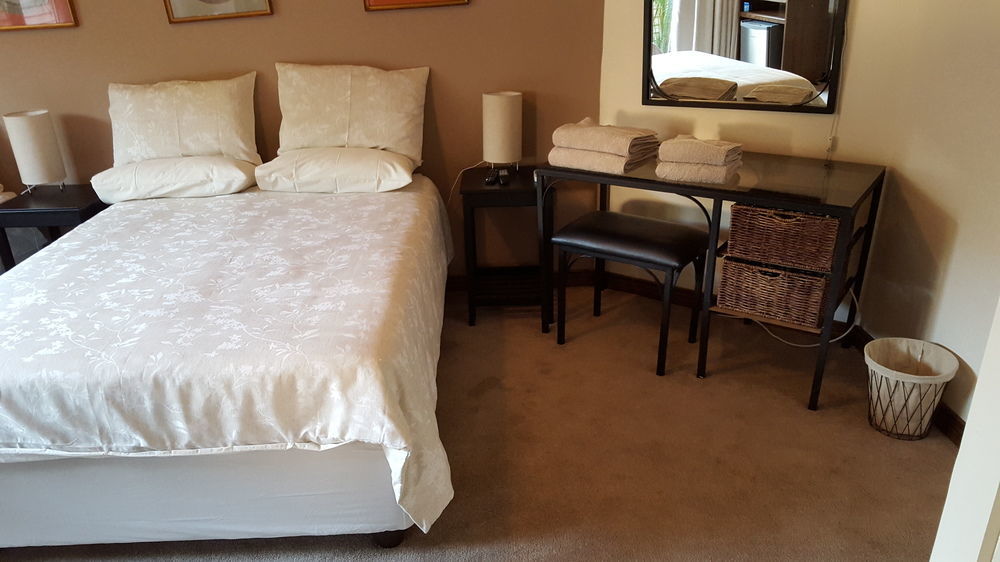 Rest-A-While Guest House - Pretoria Ngoại thất bức ảnh