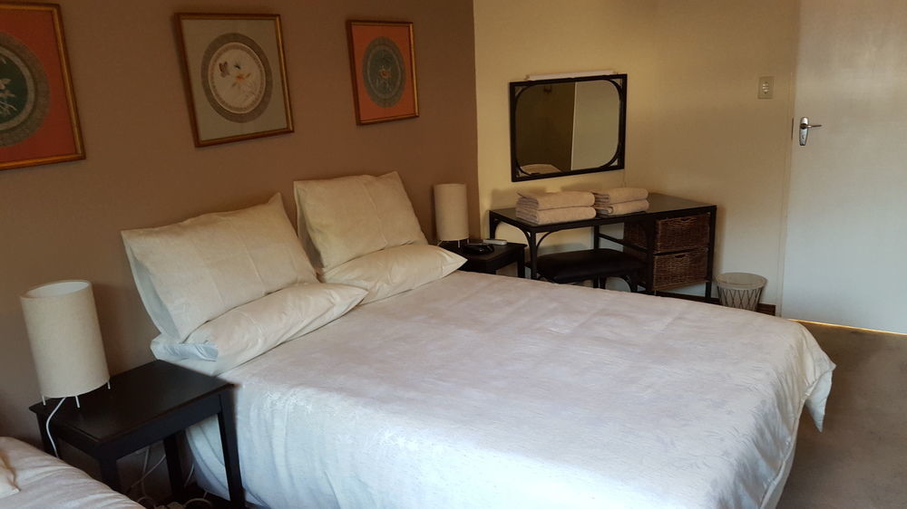 Rest-A-While Guest House - Pretoria Ngoại thất bức ảnh