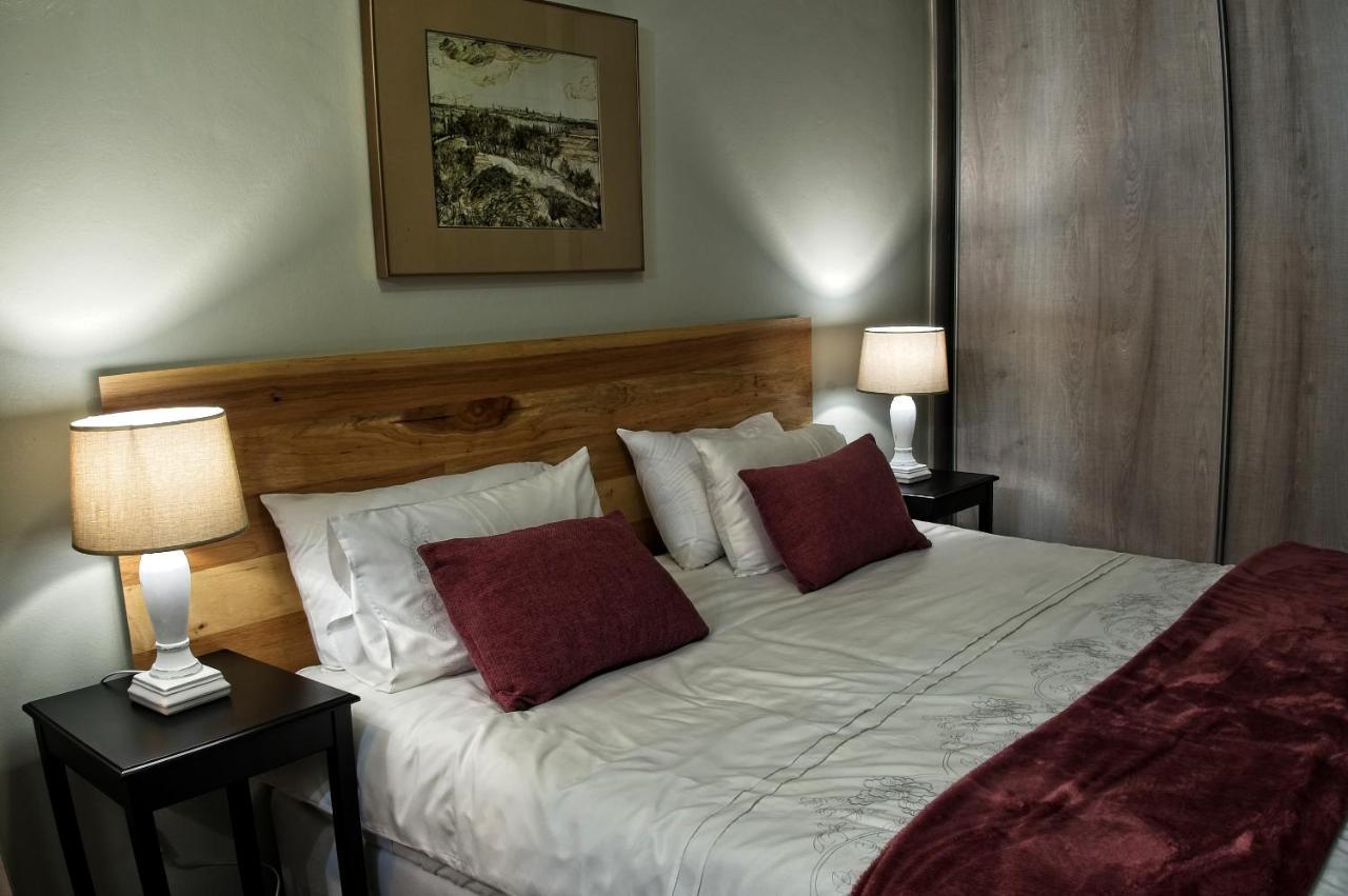 Rest-A-While Guest House - Pretoria Ngoại thất bức ảnh