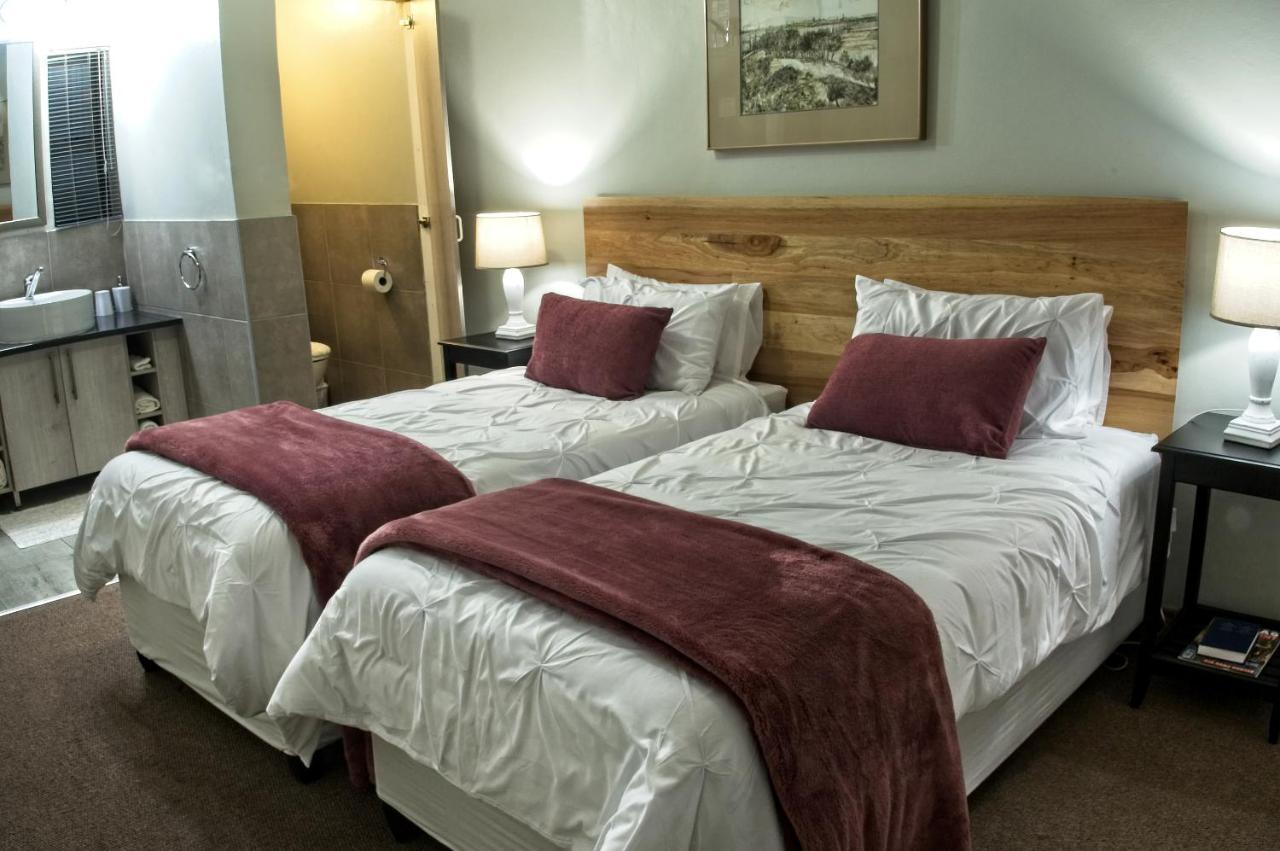 Rest-A-While Guest House - Pretoria Ngoại thất bức ảnh