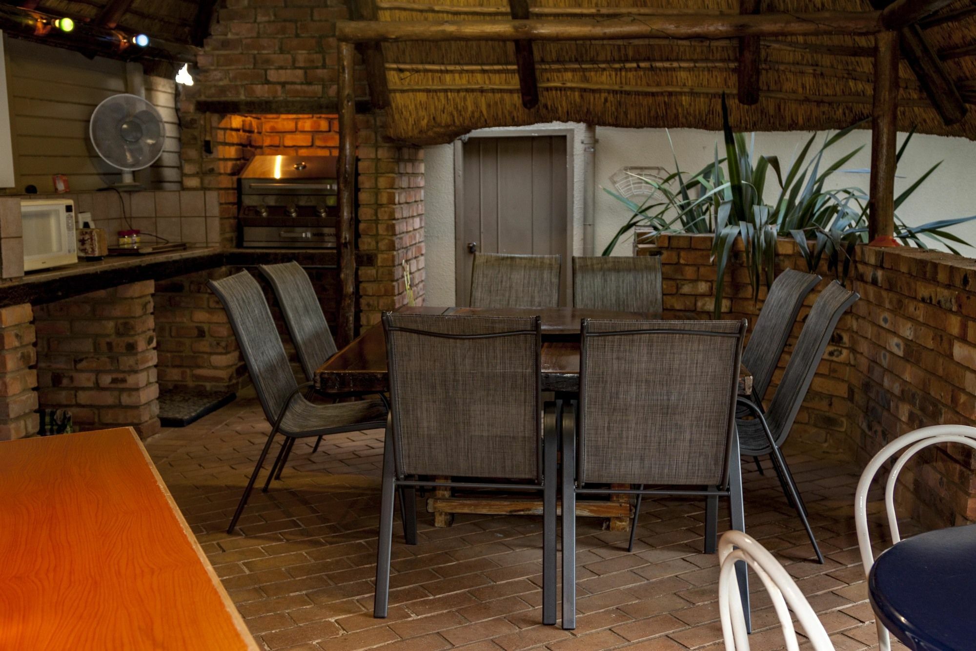 Rest-A-While Guest House - Pretoria Ngoại thất bức ảnh