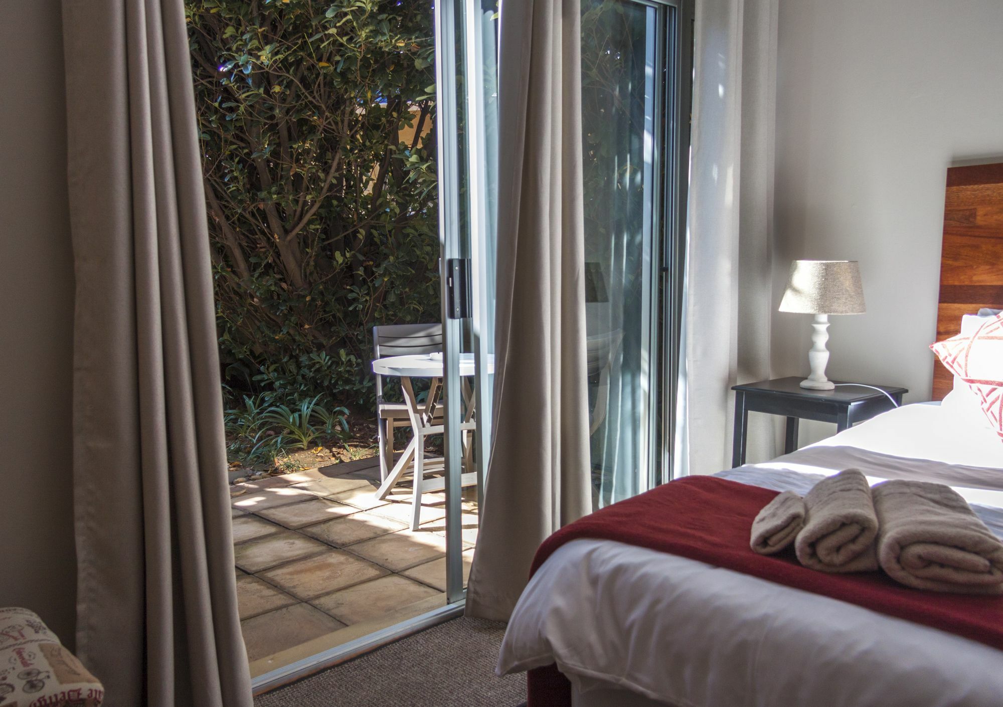 Rest-A-While Guest House - Pretoria Ngoại thất bức ảnh