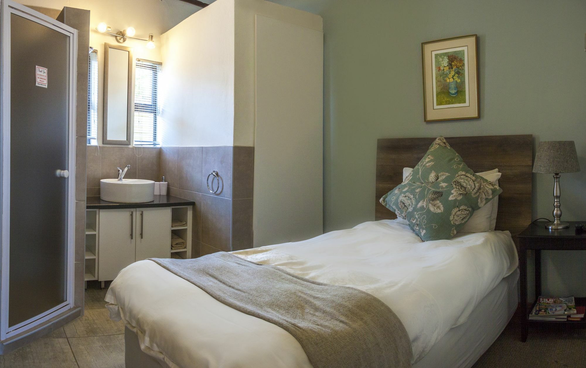Rest-A-While Guest House - Pretoria Ngoại thất bức ảnh