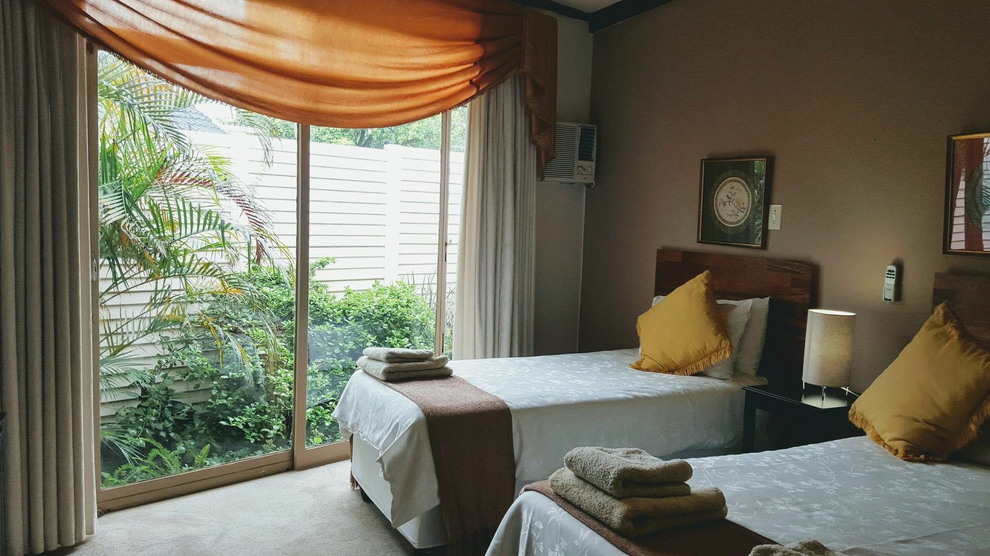 Rest-A-While Guest House - Pretoria Ngoại thất bức ảnh