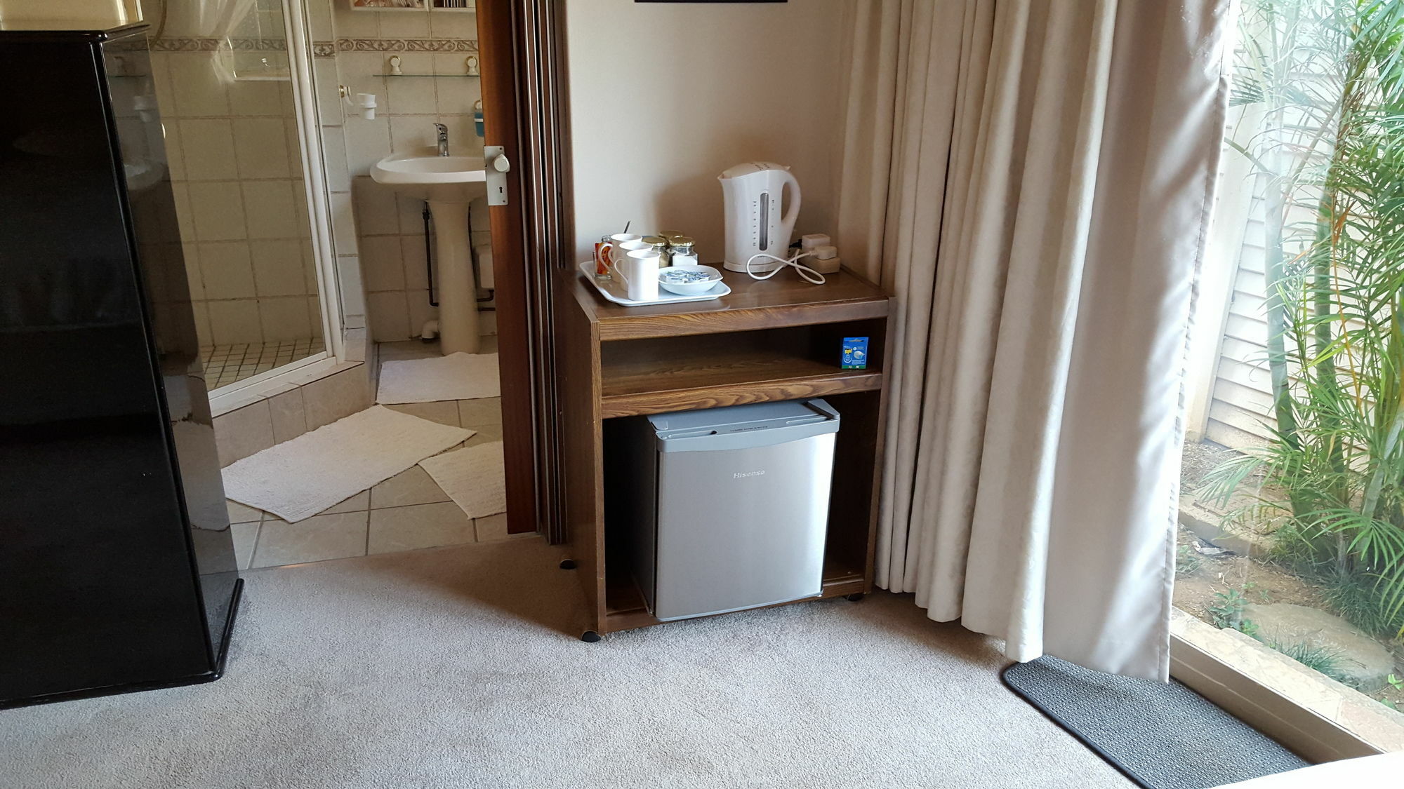 Rest-A-While Guest House - Pretoria Ngoại thất bức ảnh